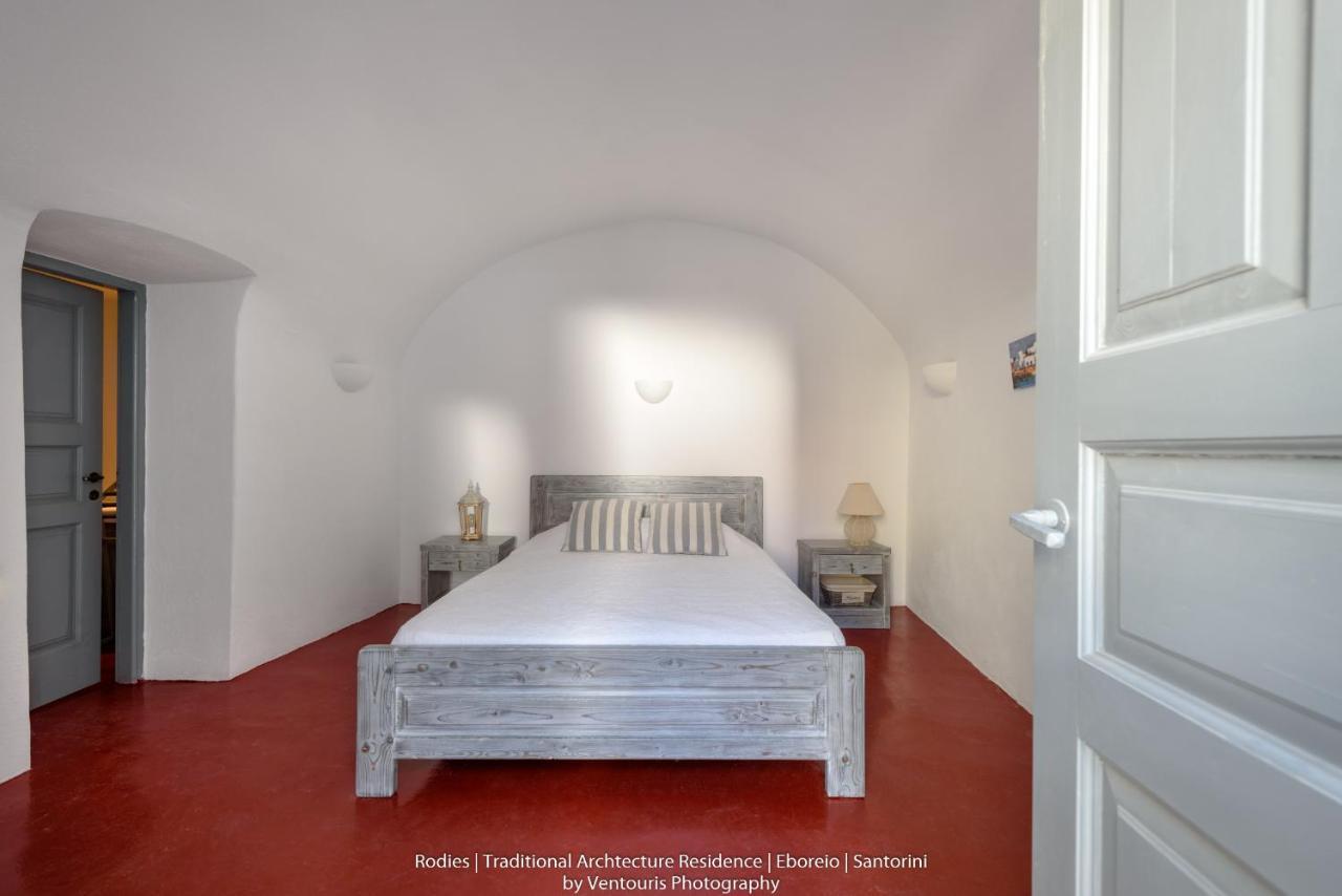 Rodies Traditional House Emporio  エクステリア 写真