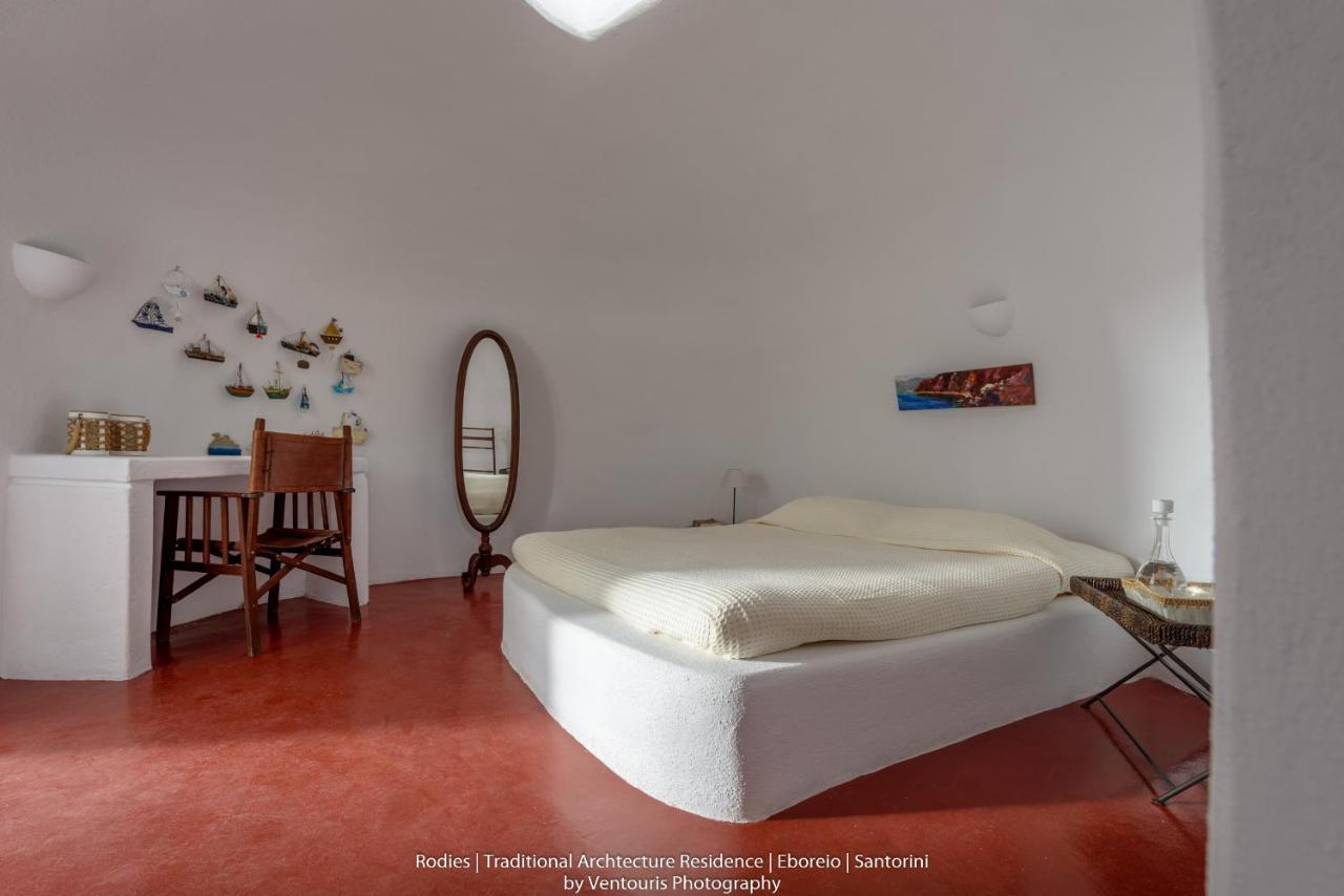 Rodies Traditional House Emporio  エクステリア 写真