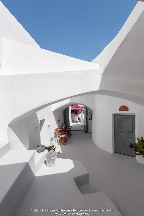 Rodies Traditional House Emporio  エクステリア 写真