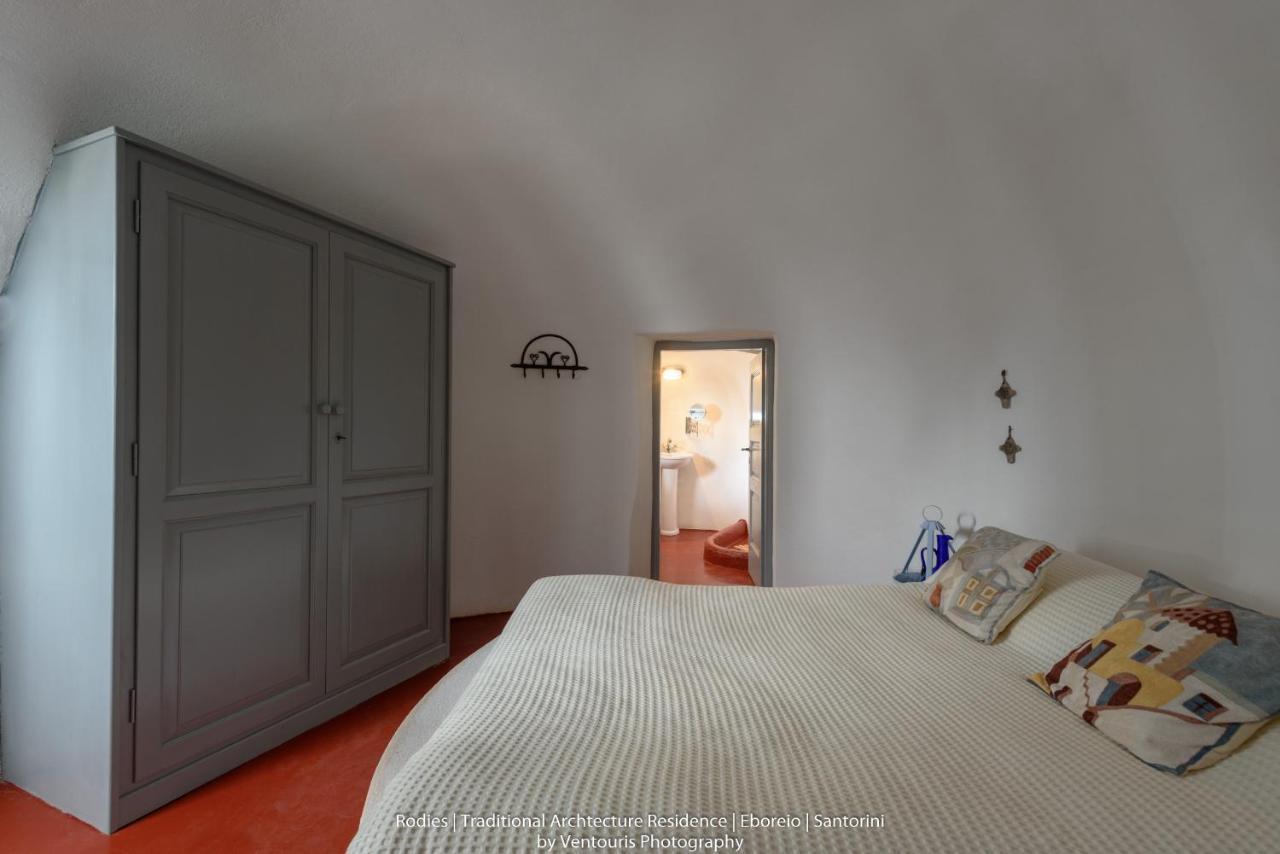 Rodies Traditional House Emporio  エクステリア 写真
