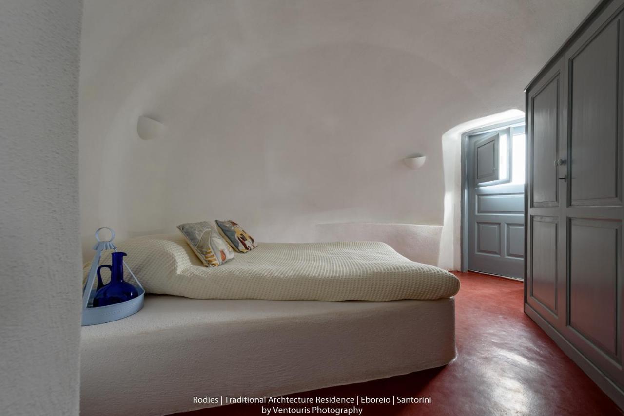 Rodies Traditional House Emporio  エクステリア 写真